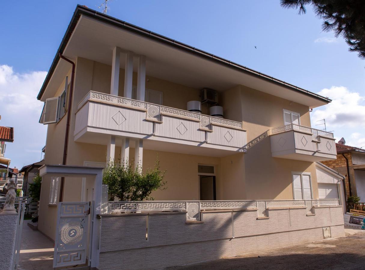 לינה וארוחת בוקר מרטינסיקורו Aria Di Sale מראה חיצוני תמונה